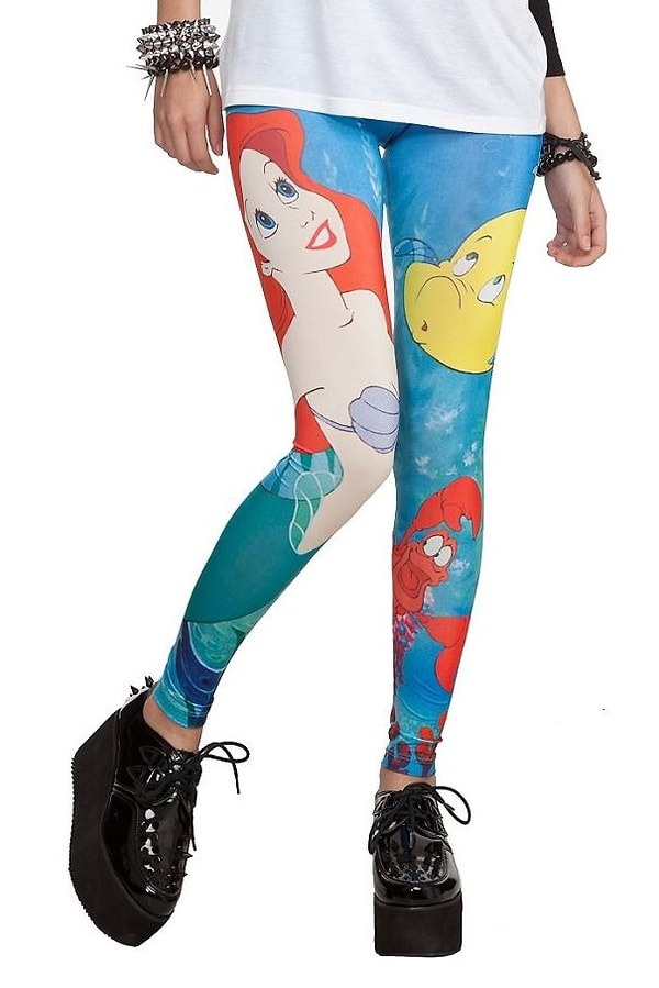 20. Куда направлен взгляд Ариэль?