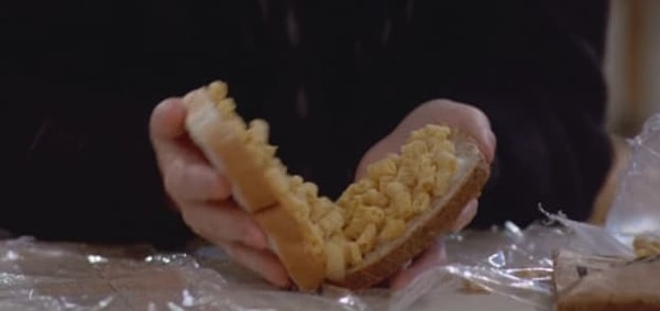 6. Откуда эта стряпня из хлопьев? Подсказка: к блюду прилагается ещё трубочка для напитков со съедобными шариками внутри.