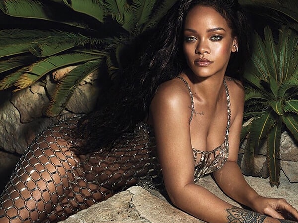 Представьте себе, больше о Дрейке певица не сказала ни слова, дав понять, что ей на него просто наплевать.