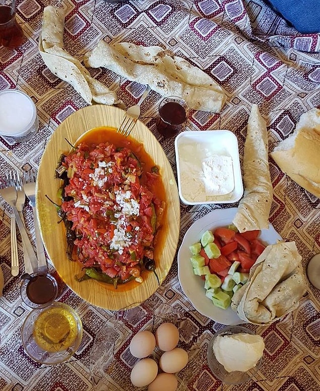 1. Bu yufkalara sofradakilerden hangisini koyarsanız koyun mutlu etmemesi imkansız!