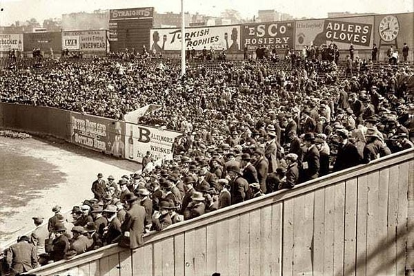 25. 1912'de New York'ta düzenlenen ilk Dünya Seri Oyunları