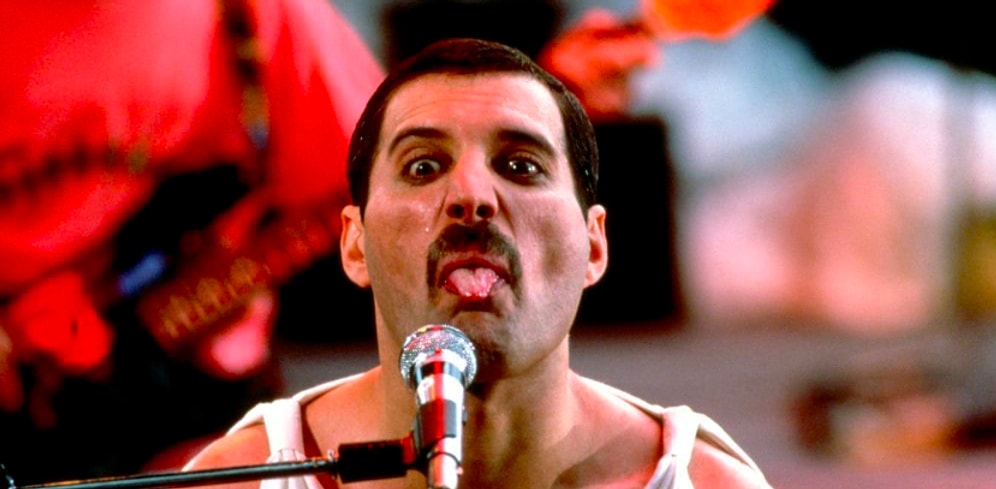 Шоу маст гоу он: Только настоящие меломаны смогут определить название музыкальной группы по её солисту!