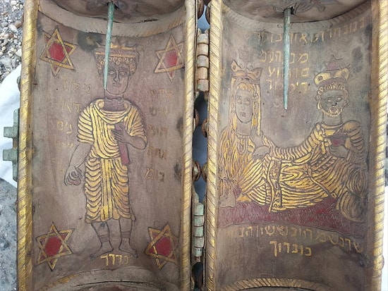 Bilecik'te 8 Milyon TL'lik Operasyon: Ceylan Derisine Altın Varak İşlemeli İki Tevrat Ele Geçirildi