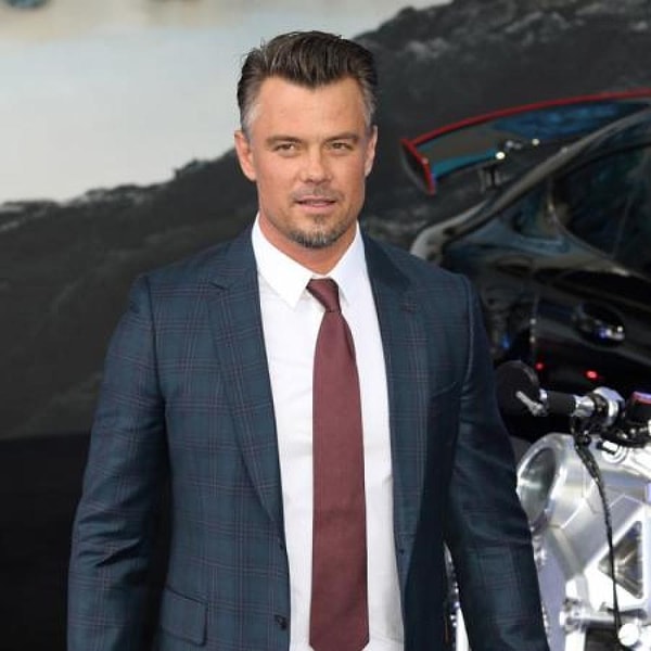 15. Джош Дюамель - 192 см