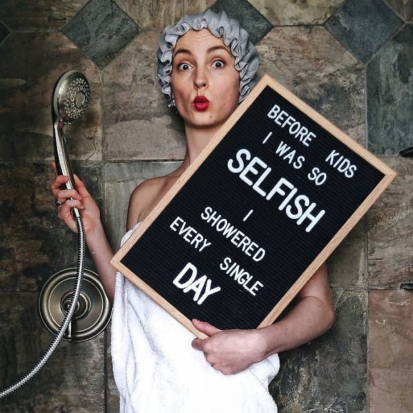 2. "До рождения детей я была такой эгоисткой, что принимала душ каждый божий день"