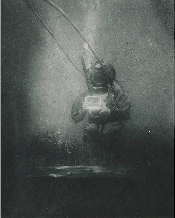 8. Первая подводная фотография, 1899 г.