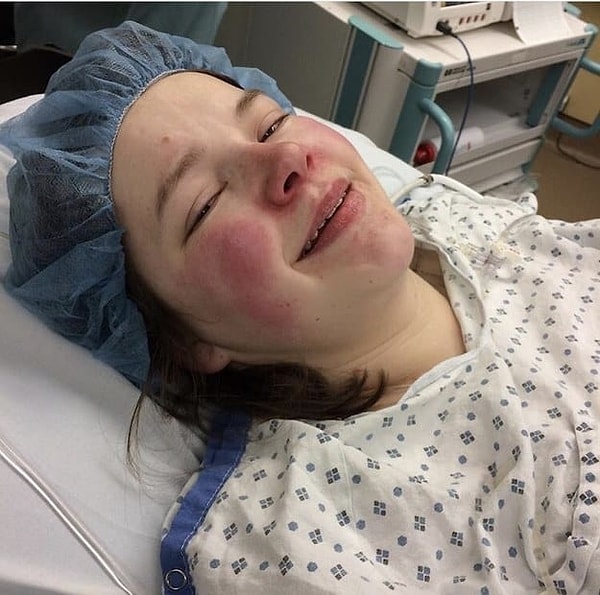 18. "Я уставшая и плачущая после большой дозы разных лекарств"