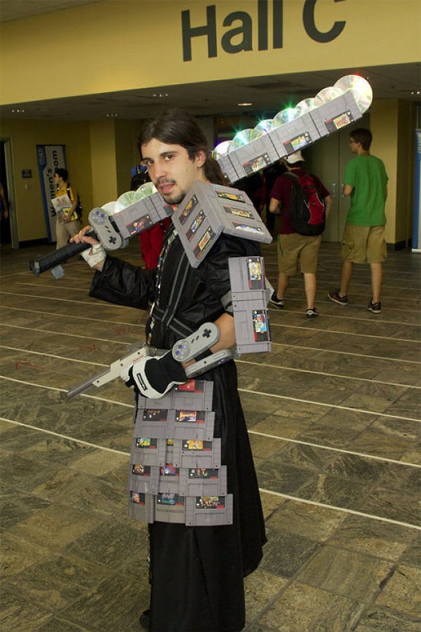 11. Культура геймеров-консольщиков - это тебе не доспехи!