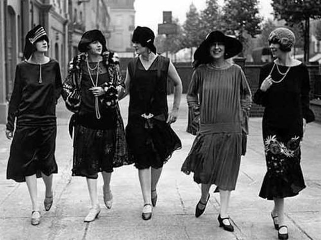 2. 1920'lere damgasını vuran maskülen vücut tipi: Flapper