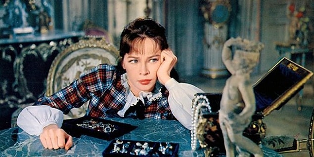 5. Gigi (1958) - 9 Oscar
