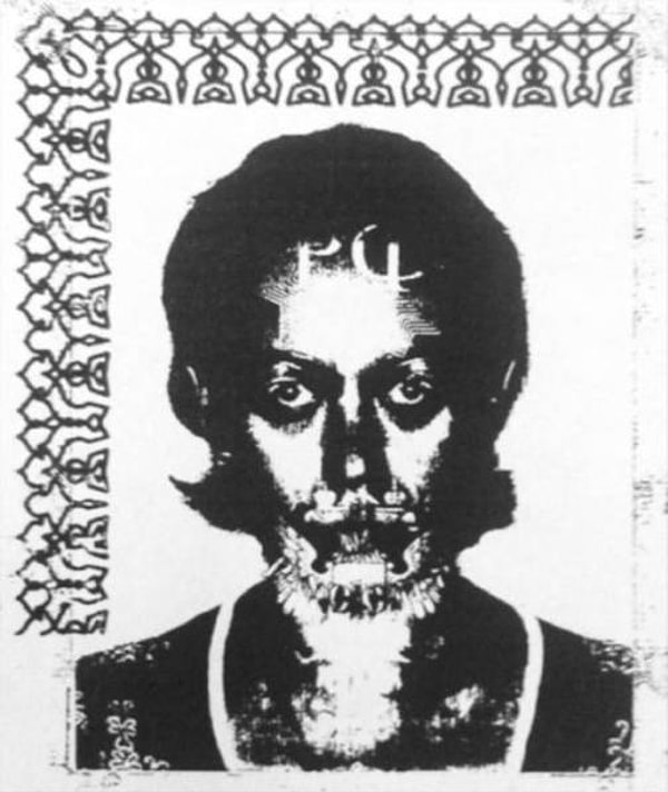 11. С такой внешностью только собственный культ создавать