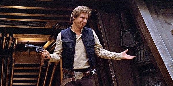 8. Aslında Han Solo karakteri Return of the Jedi’ın sonunda ölecekmiş. Ama George Lucas oyuncak satışlarını etkilemesinden korktuğu için bundan vazgeçmiş.