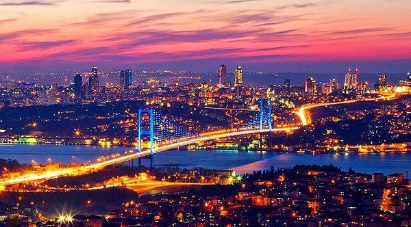 32. As bayrakları as! Evet pek çok kültüre ve büyük imparatorluklara ev sahipliği yapmış koca bir tarih! İstanbul