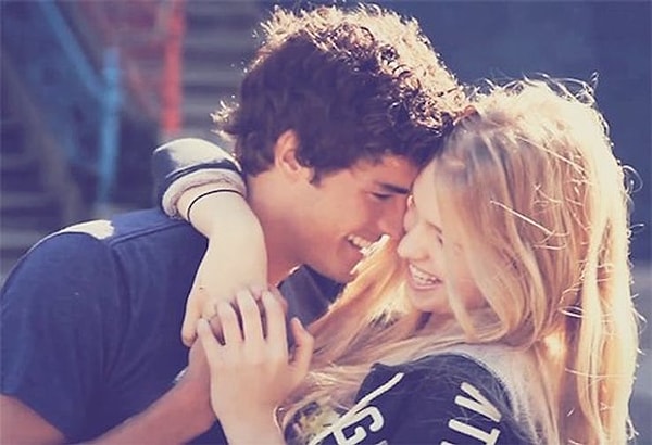 10. И флиртует с ними, даже когда вы рядом!