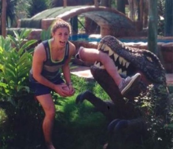 12. Ее жизнерадостности остается только позавидовать. Пример человека, который потерял конечность, но не чувство юмора. Так держать!