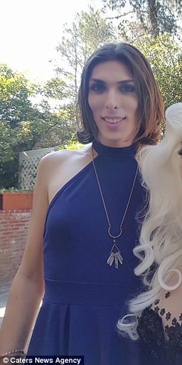 Вот такие метаморфозы иногда происходят с людьми: из мужчины в женщину и обратно в мужчину.