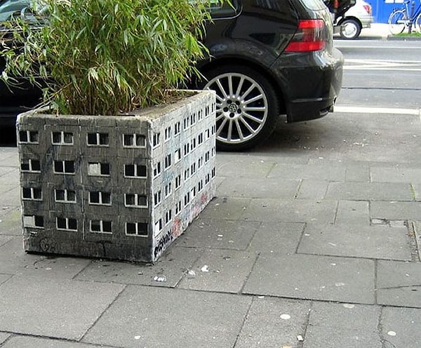 17. На самом деле это просто дизайнерский цветочный горшок 😜