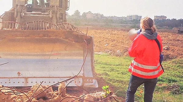 23. Filistin'in haklarını savunurken de öldürülen ABD'li bir aktivist var:  Rachel Corrie