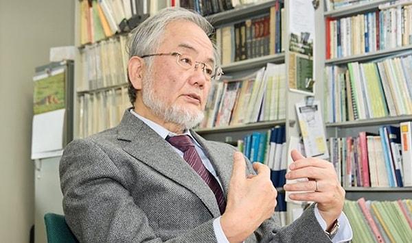 Hatırlarsanız 2016 Nobel Tıp Ödülü'ne, hücrelerin kendi kendini sindirmesi olarak bilinen 'otofaji' alanındaki çalışmasıyla layık görülen Japon bilim adamının bu çalışması oruç ile ilişkilendirilmişti.