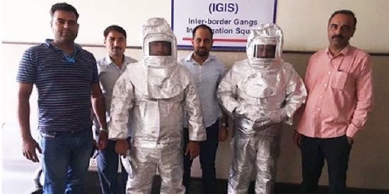 ''Космический'' уровень преступности: Отец и сын выдавали себя за сотрудников НАСА