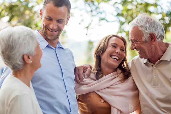 9. Избегайте разговоров о таких вещах, как политика, религия и секс. Если все же подобные темы всплыли в разговоре, постарайтесь занять нейтральную позицию.