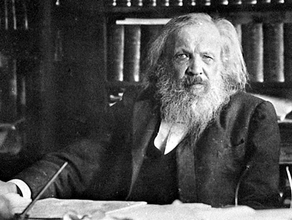 10. Как зовут человека на фото?