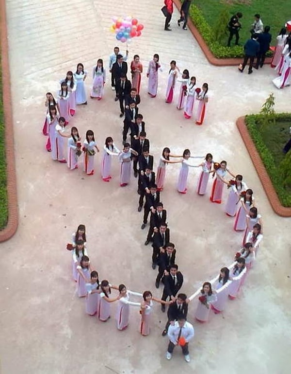 10. Ну что ж, у всех свои ценности, не нам судить...