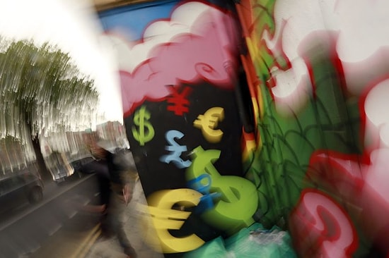 Türk Lirası Bildiğiniz Gibi: Rekor Serisi Sürdü ve Dolar 4.50'yi Gördü