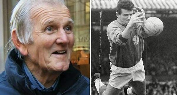 11. BBC muhabiri, yaşlı bir adamla sokak röportajı yaptı ve ona 1967 Everton - Liverpool derbisini hatırlayıp hatırlamadığını sordu. Adam ona şöyle cevap verdi: “Ben o maçta oynamıştım!”