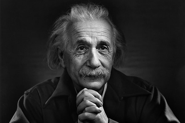 10. Альберт Эйнштейн