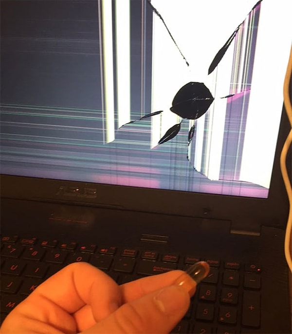 18. "Капсула рыбьего жира выскочила из пальцев и разбила экран ноутбука. Как такое возможно?"