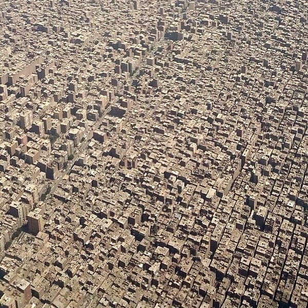 Yeşile kıymaya devam ettiğimiz sürece çok uzak olmayan bir gelecekte Kahire'den farkımız kalmayacak gibi görünüyor.