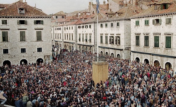 ... ну что ж, вам повезет, если вы сможете ХОТЯ БЫ зайти в городские ворота!
