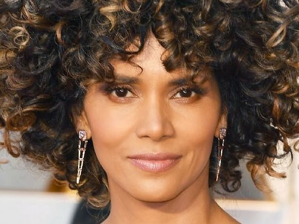 9. Хэлли Берри