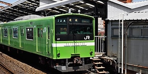 Şirket Halktan Özür Diledi: Japonya'da '25 Saniye' Erken Kalkan Tren Skandalı!