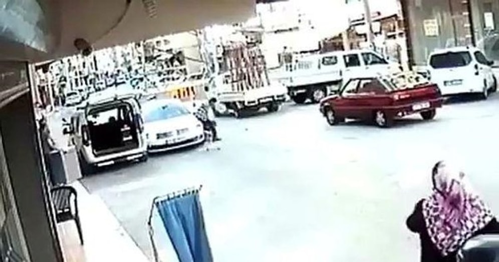 Müthiş Refleksi Sayesinde Ufak Kızı Arabanın Altında Kalmaktan Kurtaran Adam