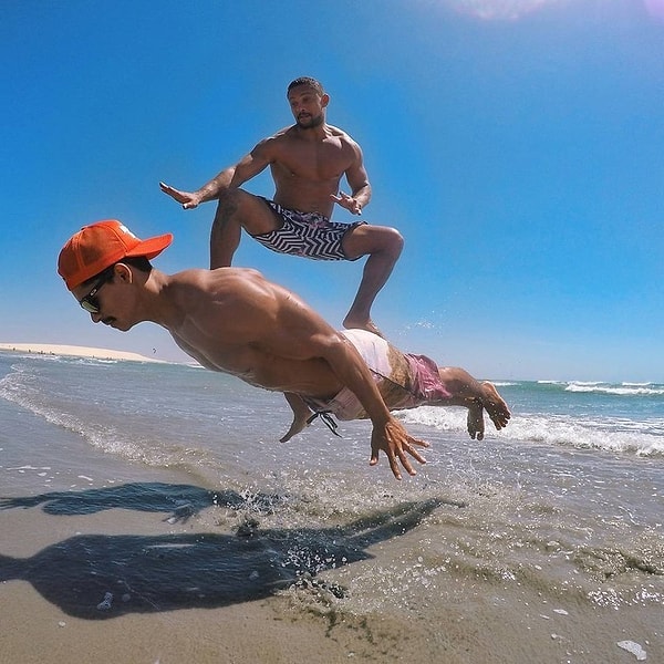 2. "Поймай волну! "