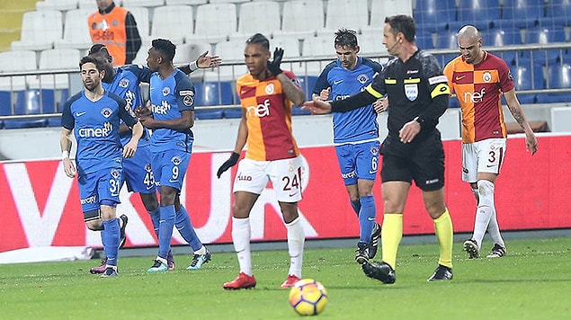 22. Hafta: Kasımpaşa 2-1 Galatasaray