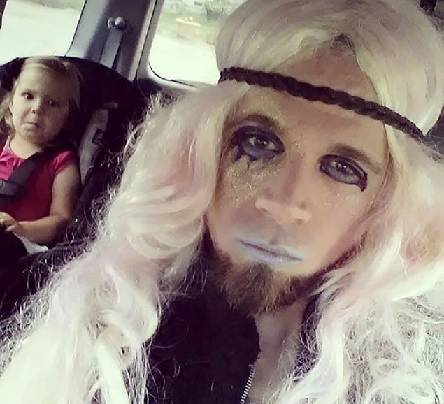 10. "Kesha temalı doğum günü partisine hazırım!"