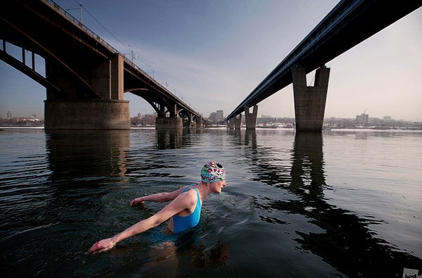 8. "Плавание" (2015)