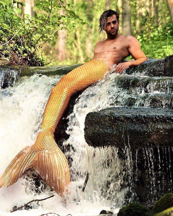 6. В его Instagram уже 10 тыс. подписчиков.