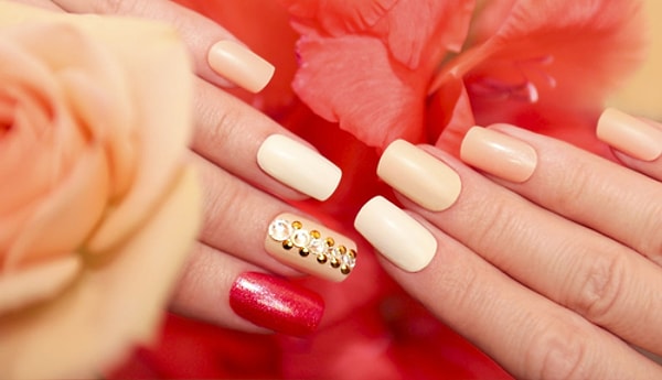 Решительная, уверенная в себе