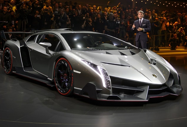 12. Lamborghini Veneno (355.6 kms)