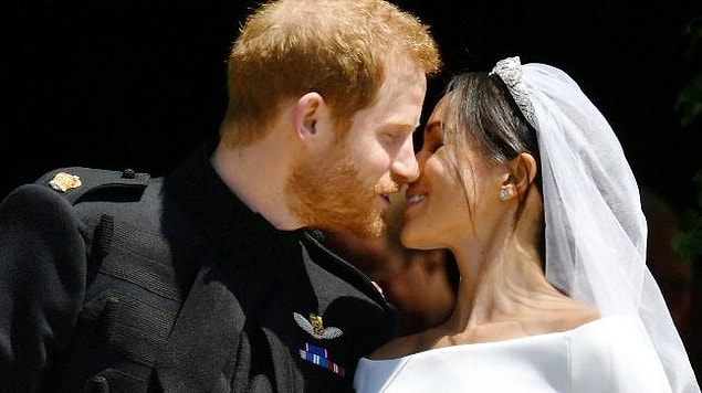 Düğün sosyal medyada da geniş yer bulmuştu. Şimdilik gündemden düşmüş gibi görünse de İngiliz medyası bugün de hem düğüne hem de Meghan Markle'a geniş yer verdi.