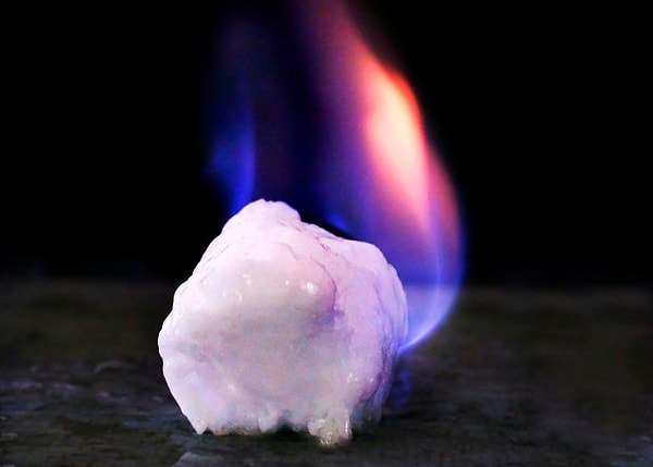 7. Продукт присоединения воды к неорганическим и органическим веществам: