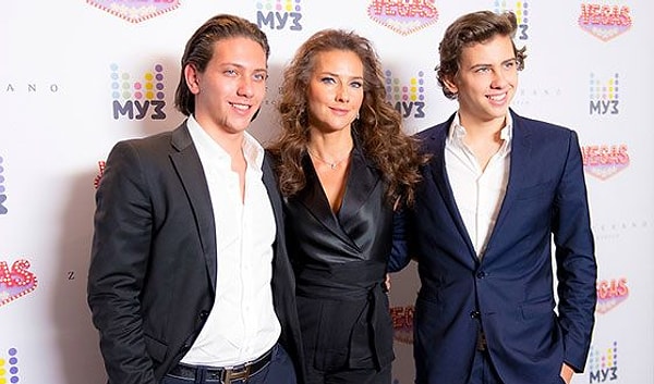 6. ВладиМир и ЮрКисс