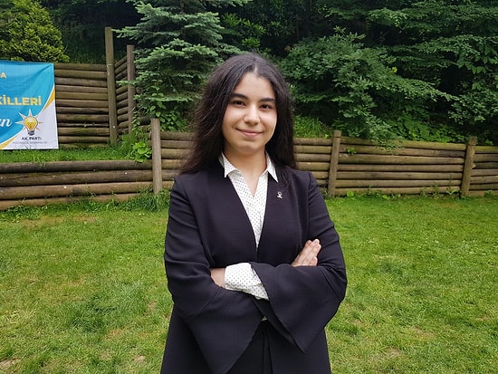 En Genç Milletvekili Adayı Kocaeli'den: Lise Son Sınıf Öğrencisi Elif Nur Bayram