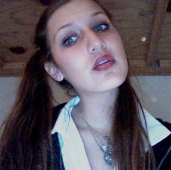 Судя по этим фотографиям, Белла сможет смело составить конкуренцию Кайли Дженнер в количестве бьюти-манипуляций с лицом и телом.