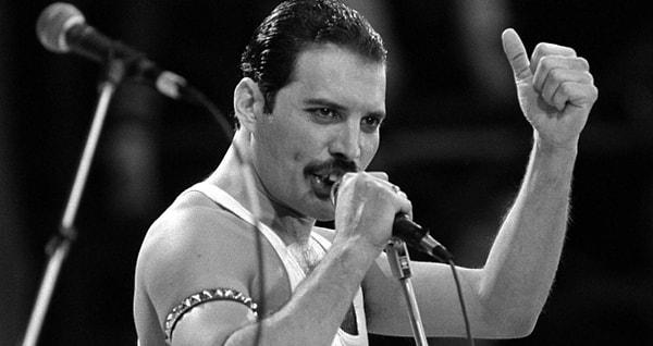 18. Freddie Mercury'nin gerçek ismi Farrokh Bulsara'dır.