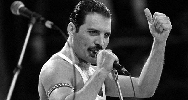 18. Freddie Mercury'nin gerçek ismi Farrokh Bulsara'dır.